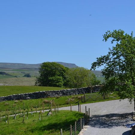 The Warren Lodge Cabin At Ashes Farm, Near Settle Bagian luar foto