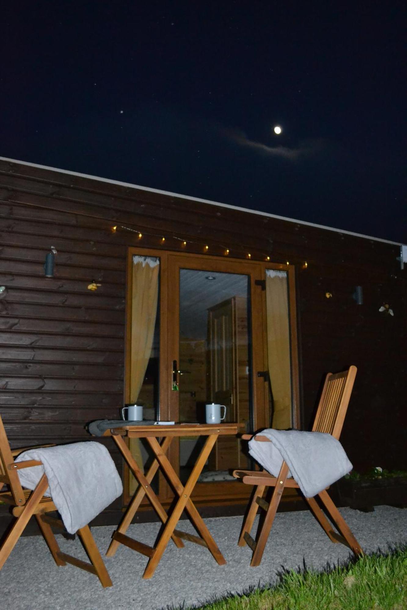 The Warren Lodge Cabin At Ashes Farm, Near Settle Bagian luar foto