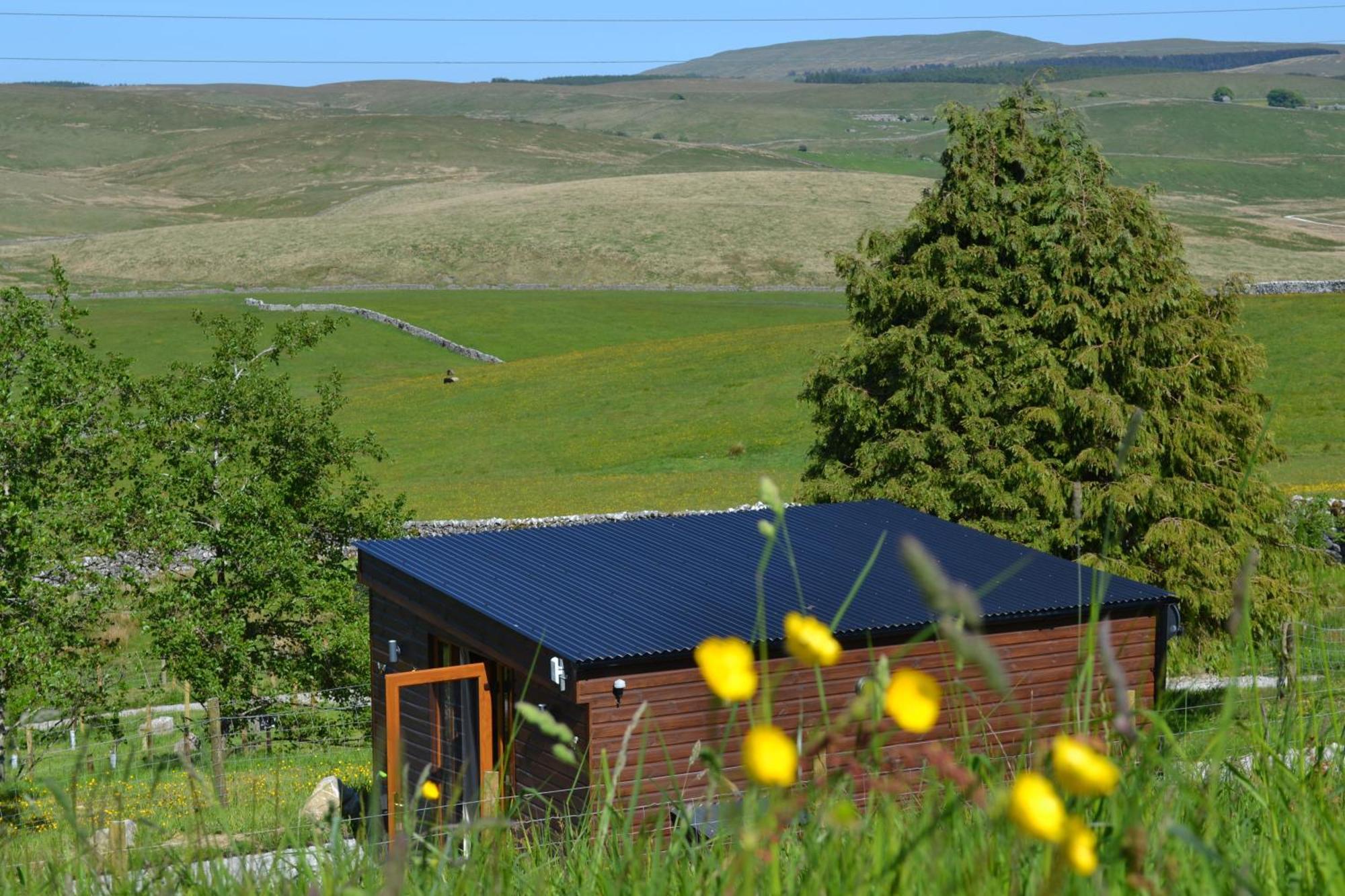 The Warren Lodge Cabin At Ashes Farm, Near Settle Bagian luar foto